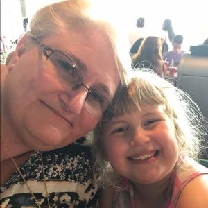 Meet your Posher, Denise